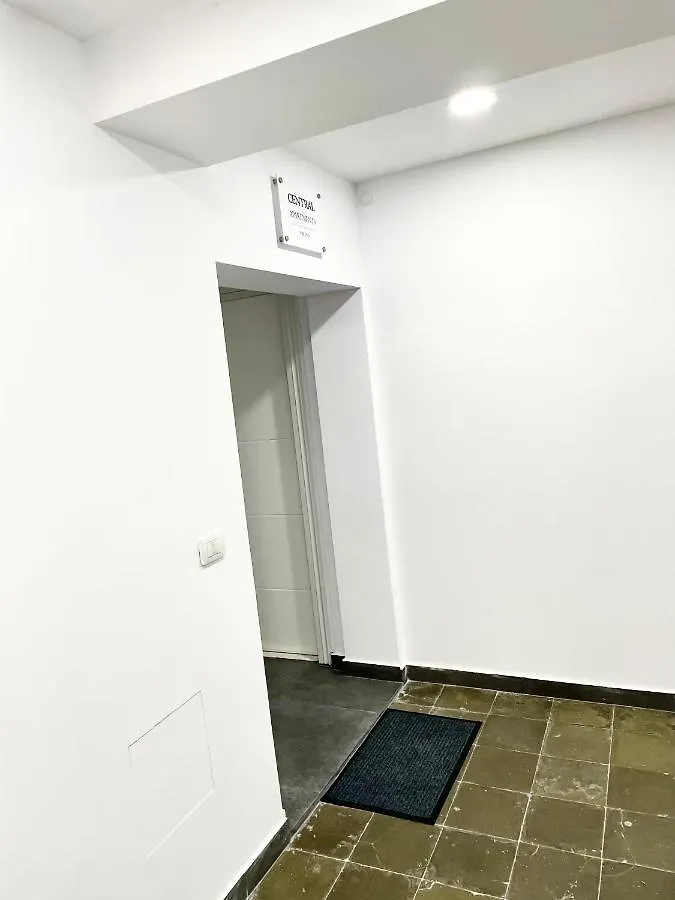 Central Studio Apartment 1, Tirana