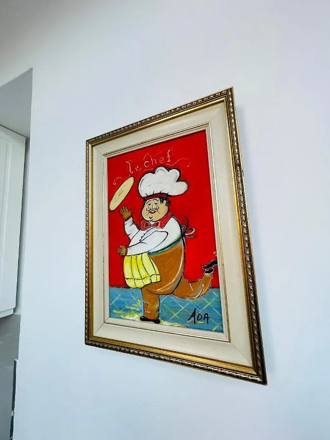 Central Studio Apartment 1, Tirana